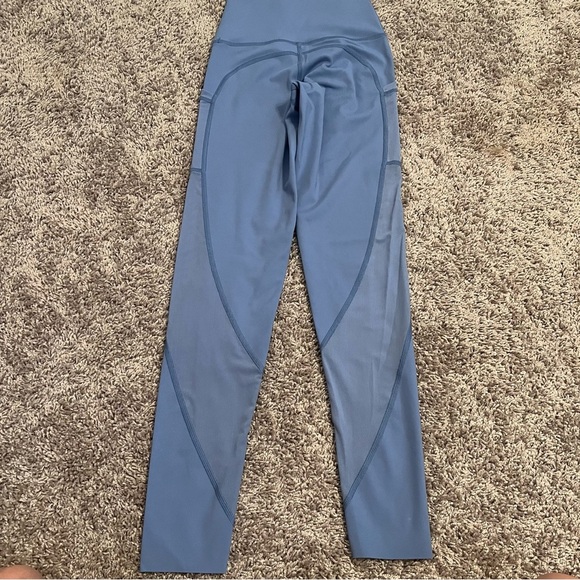 {offline by aerie} goals workout leggings with mesh side details and pockets - Picture 6 of 9